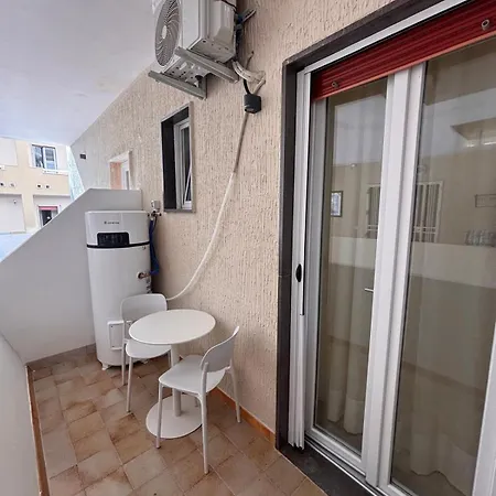 Le Rondini Sul Mare לינה וארוחת בוקר 3*
