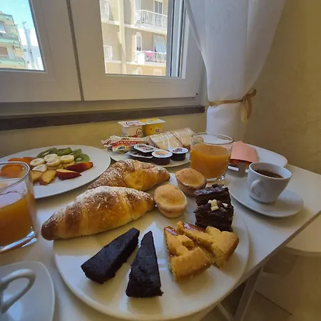Le Rondini Sul Mare Bed & Breakfast